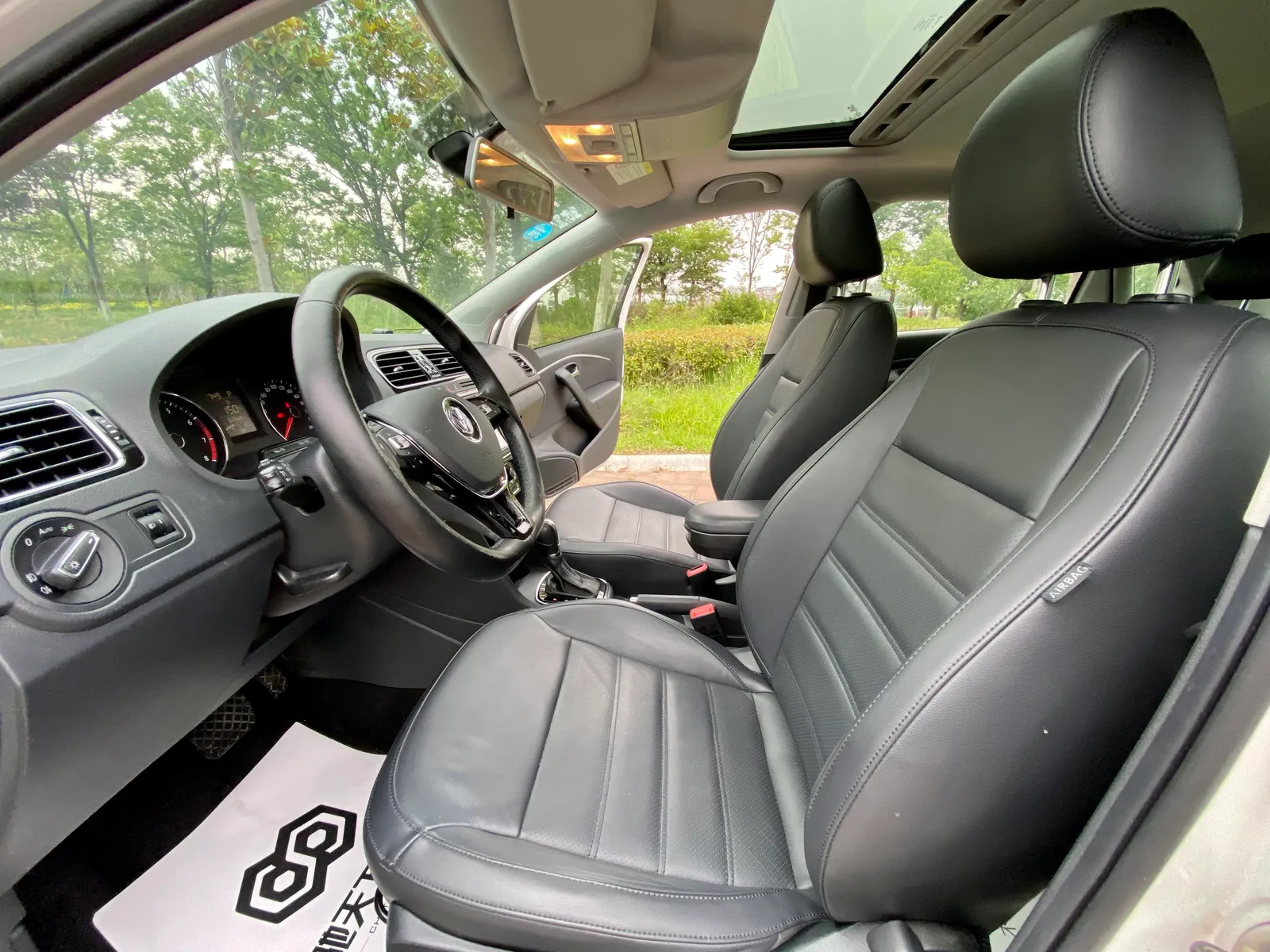 Volkswagen Polo 2016 1.6L Automatic Luxury
