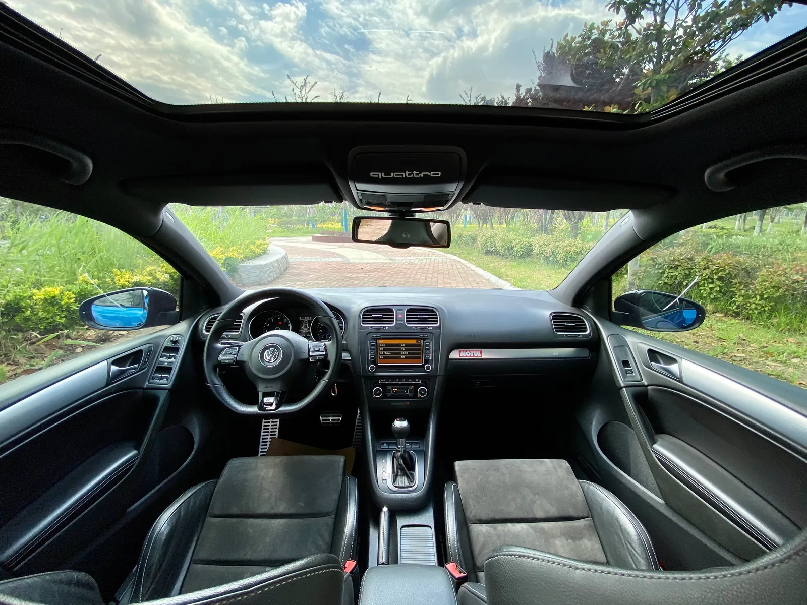 Volkswagen Golf R (Import) 2011 2.0TSI R