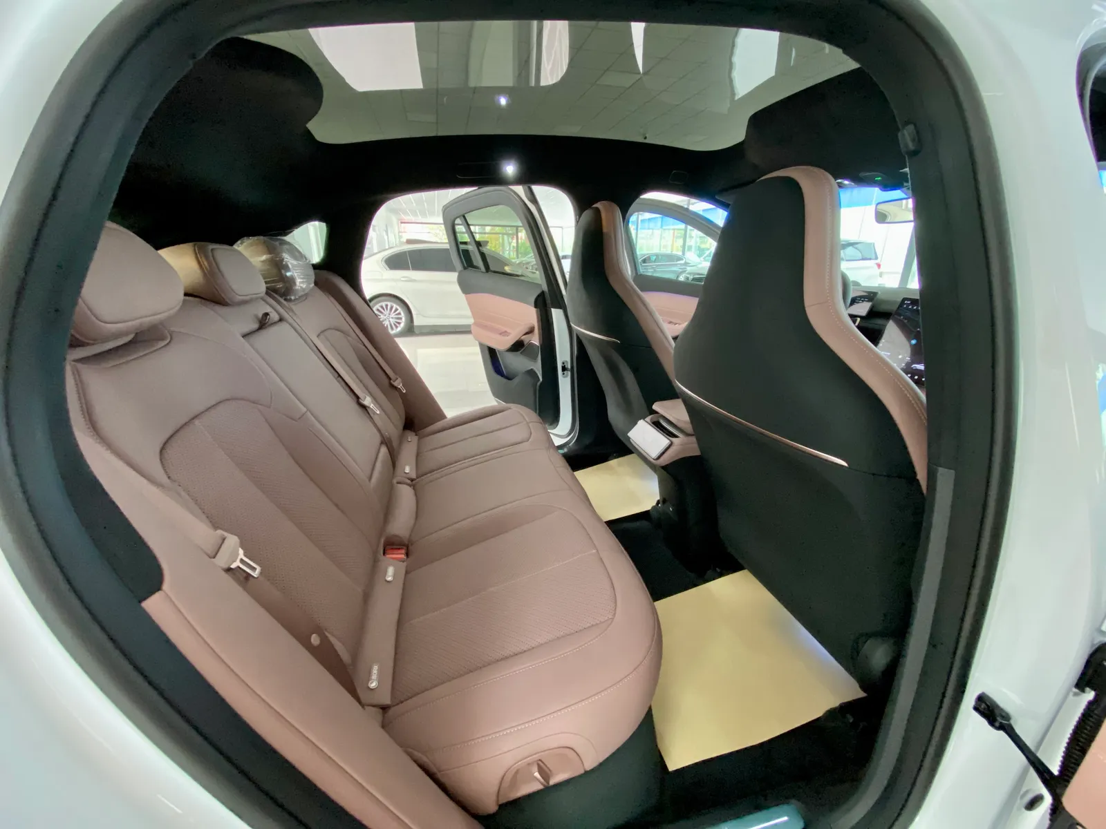 NIO EC6 2024 75kWh