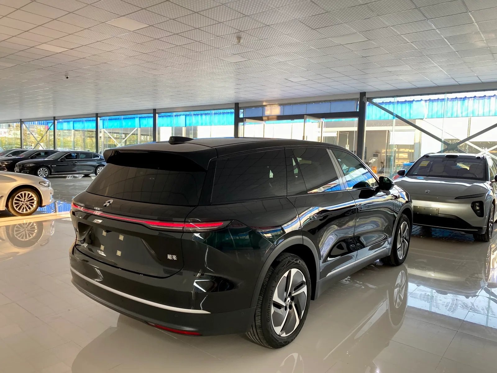 NIO ES8 2024 75kWh